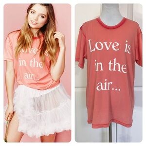 NWT! WILDFOX COUTURE Love Is In The Air Tee